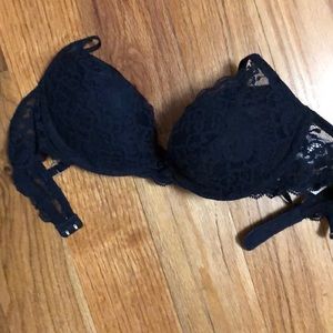 Gilly Hicks push en up bra